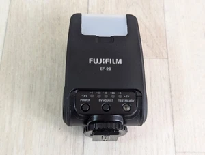 Fujifilm EF-20 Blitzgerät zur Montage in Blitzschuh - super Zustand  - Bild 1 von 4