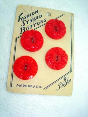 4 Vintage Red Plastic Flower Sew Through Buttons On Prevue Card 7/8 In. KJ - Image 1 of 3