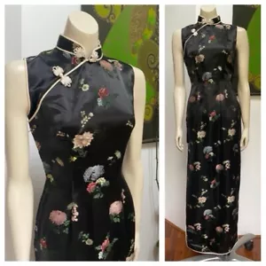 Vintage Black floral embroidered satin silk cheongsam dress S - Picture 1 of 12
