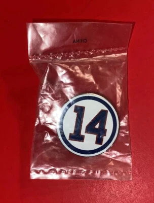 CHICAGO CUBS ERNIE BANKS #14 Pin Wrigley Field MLB HOF Baseball SGA NEW NIP - Image 1 of 4