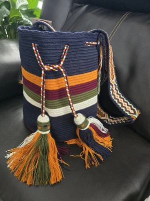 Bolsos Colombianos con Campanas, Mochila Wayuu para Hombre y Mujer Foto 1 de 3