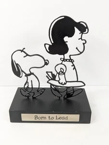 Peanuts Snoopy Lucy "Born to Lead" Punze Charles Schultz Linienarbeit - Bild 1 von 8