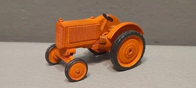 Vintage Tiny Tractor Kit Built Painted Metal Kit OO 1:76 4mm Model Farm Diorama - Image 1 of 4