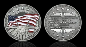 F-22 RAPTOR CHALLENGE COIN US AIR FORCE AFB PIN UP STEALTH FIGHTER PILOT FLAG - Picture 1 of 24