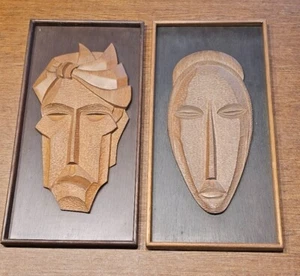 Mid Century geschnitzte Holz Relief Maske Wandskulptur Tafel, ein Paar, um 1960 - Bild 1 von 8