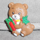Vintage 1980s RUSS Pin Pals Beary Christmas Teddy Bear w/Present Plastic Pin 