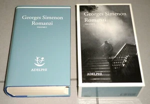 Georges Simenon "ROMANZI - VOLUME 1" Cofanetto Adelphi (no Maigret) - Foto 1 di 6