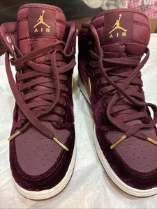 Jordan’s 1 Retro High Heiress Maroon 832596-640 Size 5.5Y - Picture 1 of 14