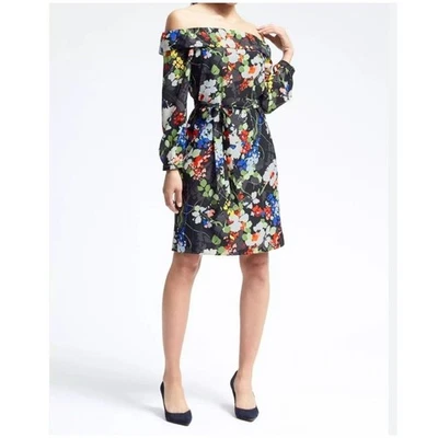 Vestido Banana Republic Negro Floral Hombro Descubierto Talla Pequeña  Foto 1 de 4