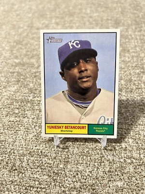 2010 Topps Heritage Baseball #367 Yuniesky Betancourt Royals - Image 1 of 2