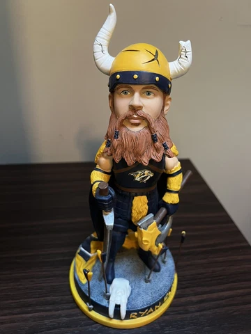 RARE Nashville Predators RYAN ELLIS Viking Bobblehead NHL Hockey Flyers Souvenir Cover