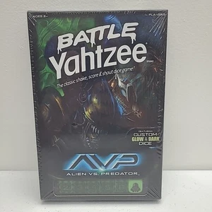 Battle Yahtzee: Alien Vs. Predator Edition Board Game Glow In The Dark Dice New - Picture 1 of 10