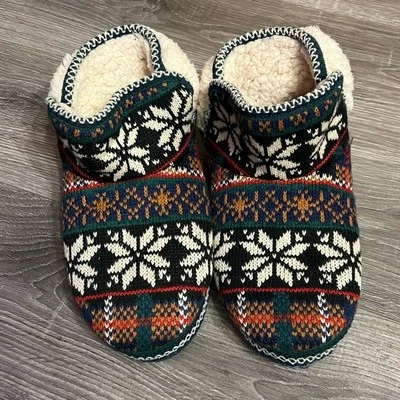 Muk Luks Women’s Size XL 11-12 Slippers Hard Bottom Faux Fur Inside - Image 1 of 4