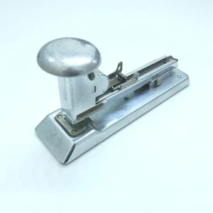 Cucitrice vintage PILOT n. 402 argento resistente - fissaggio asso co USA - Foto 1 di 5