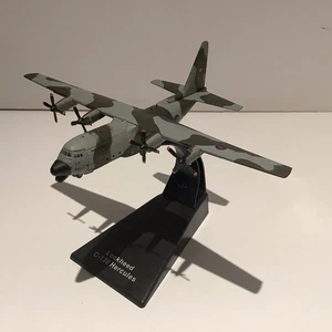 *ATLAS JET AGE : RAF LOCKHEED C-130 HERCULES* 1:144 Scale Model - Picture 1 of 4