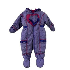 Tuta da neve Carters vintage bambina taglia 18 mesi viola e rosa cuore con cappuccio - Foto 1 di 9