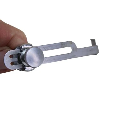 Singer Simanco Seam Guide 161172 Vintage 90736 Sewing Machine - Image 1 of 3