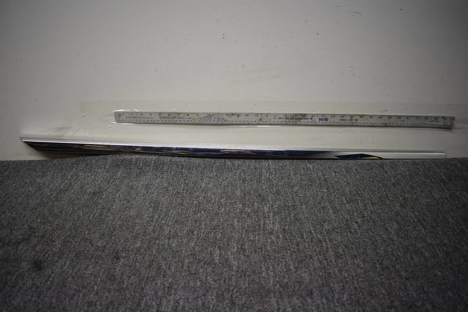 2012-2017 BENTLEY GT DOOR MOULDING RIGHT SIDE FACTORY OEM - Image 1 of 4