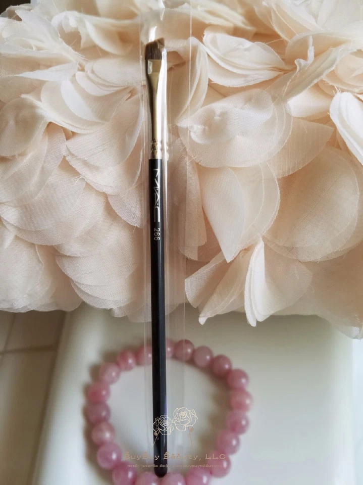 MAC 266 Small Angle Brush Synthetic Hair Edition New - Image 1 of 1