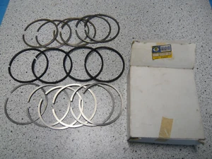 Peugoet 504,J7, anelli di compressione, (nuovi e originali) n. 0640.21 - Foto 1 di 3