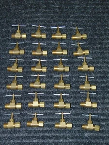 24x Bulk Parker valvole ad ago in ottone 1/4 compressione x 1/4 NPT filettatura tubo maschio - Foto 1 di 5