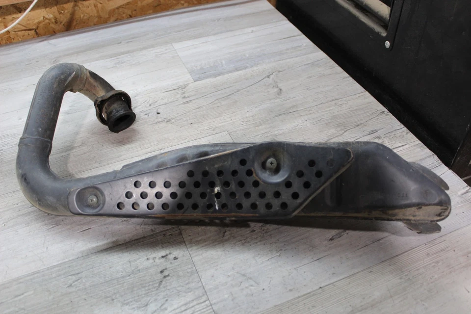 Cabeçalho de câmara de tubo de escape Yamaha Rt100 1997 - Imagem 1 de 4