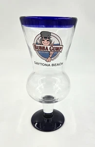 Vidrio soplado a mano Bubba Gump Shrimp Co Hurricane DAYTONA BEACH FL borde azul cobalto - Imagen 1 de 4
