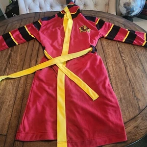 Harry Potter Wizardry Robe Griffyndor #07 Cape Halloween Gamer RPG Lion (L - XL) - Picture 1 of 20