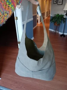 Hunter Green tote bag with smaller bag inside - Picture 1 of 4