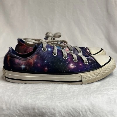 Sistema solar espacial Converse Chuck Taylor All Star Low Satin Galaxy talla 2 púrpura Foto 1 de 4