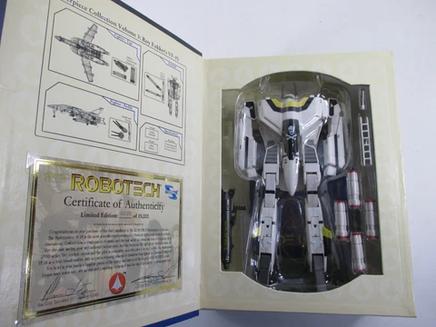 NMIB Roy Fokker ROBOTECH MACROSS SAGA MASTERPIECE COLLECTION Volume 3 VF-1S 8415 Cover