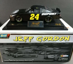 JEFF GORDON #24 DuPONT 2002 Test Car & Stop Watch 1:24 REVELL COLLECTION - Picture 1 of 7