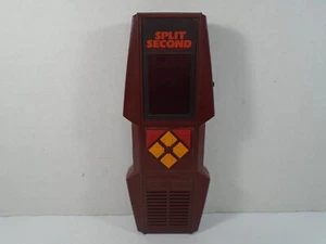 1980 PARKER BROTHERS--SPLIT SECORD ELECTRONIC HANDHELD GAME (LOOK) - Picture 1 of 6