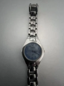 Fossil F2 Ladies Silvertone Watch Blue Dial ES-9565 Works - Picture 1 of 3