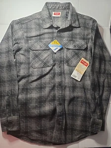 Wrangler Men's Long Sleeve Flannel Shirt Gray Black Plaid Size Small NWT - Picture 1 of 11