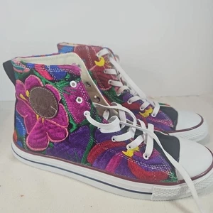 Ikal Bolom Hand Size 10 Stiched Flower Chuck Taylor Style High Tops Converse - Picture 1 of 9