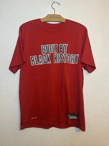 Built By Black History Nike Camiseta Dri-Fit NBA Roja RARA Camiseta Para Hombre Grande - Imagen 1 de 8