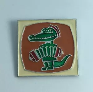 Vintage pin badge with cartoon character "Gena the Crocodile" USSR - Picture 1 of 4