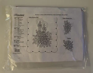 Herrschners #54-5312 Candle & Poinsettia Stamped Embroidery Table Runner/Napkin - Bild 1 von 5