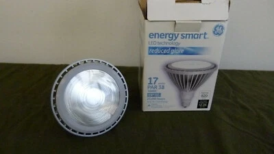 GE 61930 - LED17P38S830/15 LED Light Bulb 17W 120V 3,000K PAR38 - Image 1 of 4