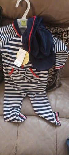 VETEMENTS Abbigliamento