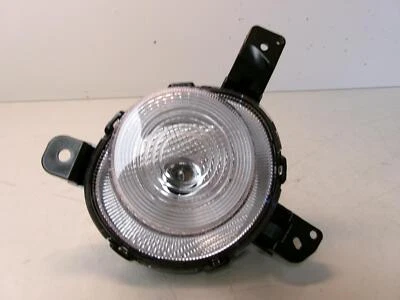 Luz antiniebla halógena inferior izquierda conductor sedán Kia Forte 2019 2020 2021 Foto 1 de 4