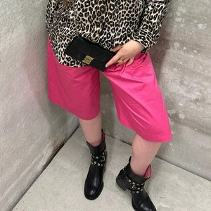 NWT Anthropologie Exquise Pink Cotton High Rise Bermuda Shorts Size Small - Picture 1 of 9