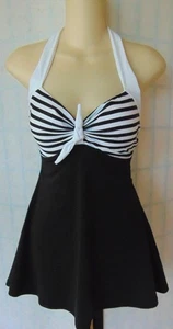 YA YA Bay Black & White Striped Skirted Womens 1 pc Swimsuit Halter Small NEW - Foto 1 di 6