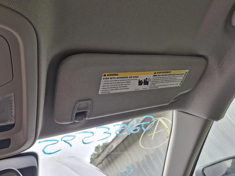 Parasol derecho Impala 2014-2020 pasajero gris usado OEM 268-01964R Foto 1 de 1