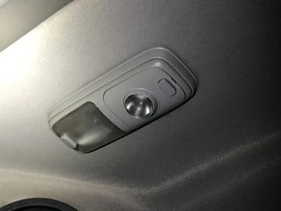 Iluminación domo dormitorio Volvo VNL, interior - usado Foto 1 de 3