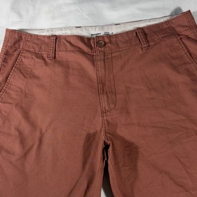 Pantalones cortos chinos Old Navy para hombre terracota vividos en frente plano recto 9" - talla 38 Foto 1 de 4