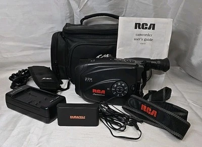 RCA CAMCORDER Model#CC6151 Padded Bag, Battery, Charger,Strap, DC Cable,Guide - Image 1 of 4