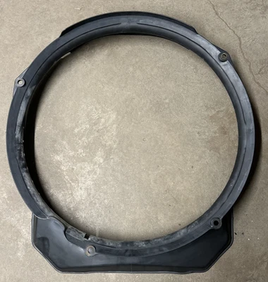 Cubierta del ventilador de refrigeración del radiador Dodge Ram 2500 3500 2004-2010 5,9 L/6,7 L Cummins Foto 1 de 4