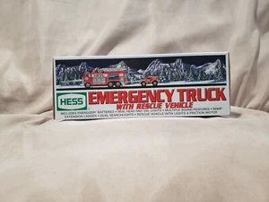 NUEVO camión de bomberos de emergencia Hess 2005 con vehículo de rescate - nuevo en caja - Imagen 1 de 4